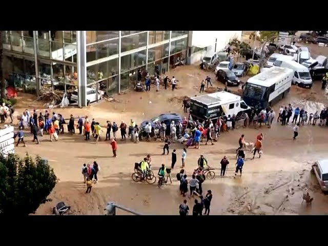 ⁣NO COMMENT: Una ola de solidaridad tras la DANA de Valencia, así se organizan los voluntarios