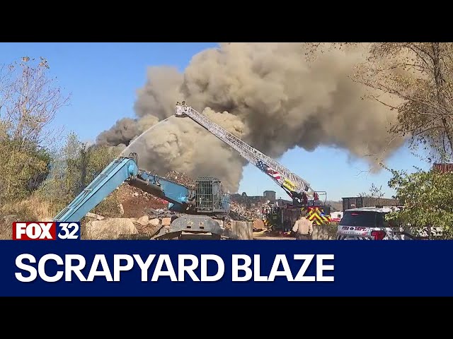 ⁣Limited water access hinders firefighters battling massive blaze at Joliet scrapyard