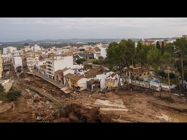 ⁣At least 215 people dead following the devastating flooding in Spain