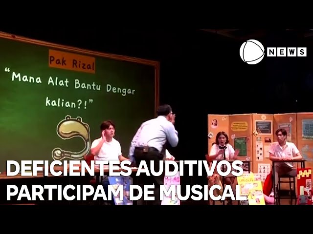 ⁣Artistas com deficiência auditiva participam de musical