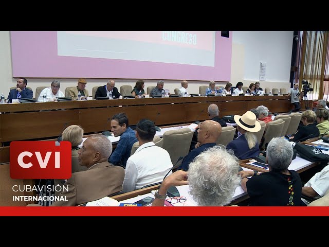 ⁣Sesiona En La Habana X Congreso de la Unión de Escritores y Artistas de Cuba