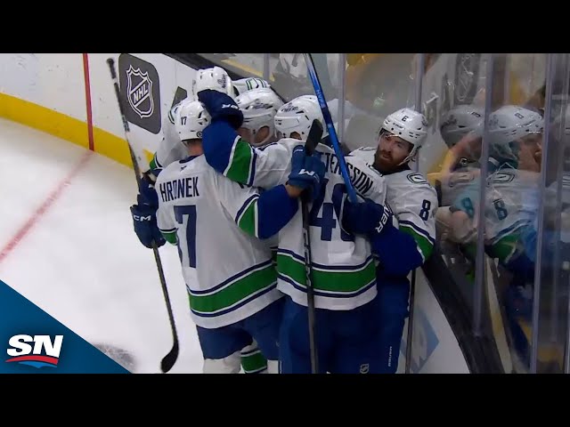 ⁣Pius Suter Pots Second Goal To Give Canucks Lead With 26 Seconds Left