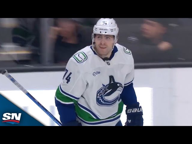 ⁣Jake DeBrusk Breaks Through For First Goal With Canucks