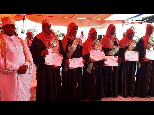 ⁣Sima Itsandra : Cérémonie de remise des attestations et cadeaux aux lauréats du Markaz Soihfi