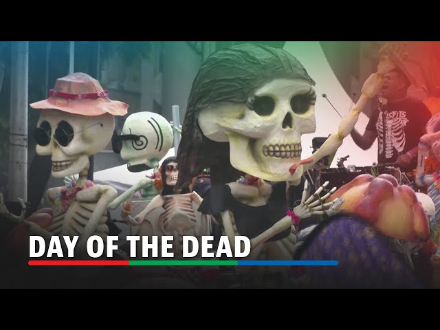 ⁣Death comes to life in Mexico City's Day of the Dead parade