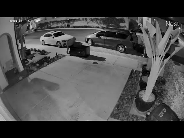 ⁣Thieves burglarize home of OC couple as they trick-or-treated with their daughter on Halloween