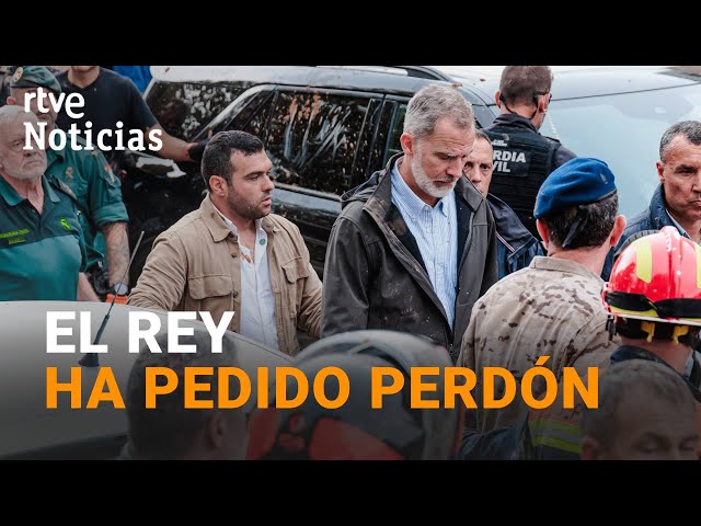 ⁣DANA: La VISITA de FELIPE VI y de la REINA a PAIPORTA OCUPA los TITULARES de MEDIO MUNDO | RTVE