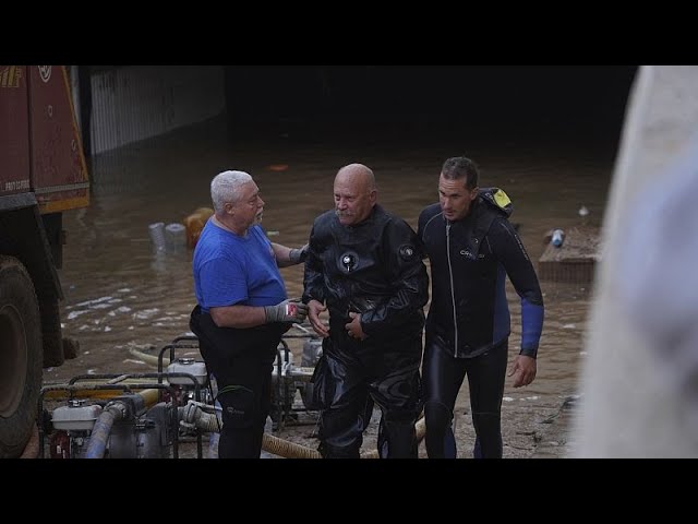 ⁣Inondations en Espagne : la difficile recherche des disparus