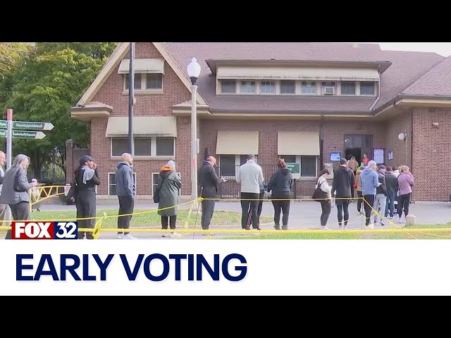 ⁣Long lines spotted in Union Park for early voting