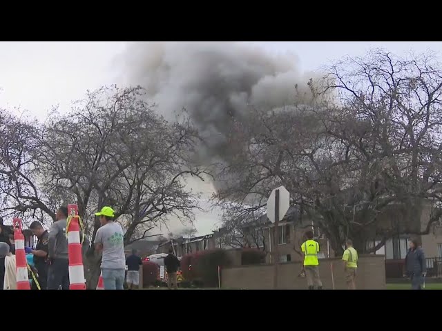 ⁣1 killed in Southfield condominium complex fire