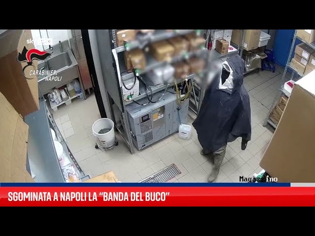 ⁣Sgominata a Napoli la "banda del buco"