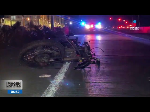 ⁣Motociclista de 20 años pierde la vida en Zapopan | Noticias GDL con Ricardo Camarena