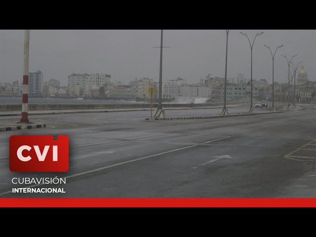 ⁣Situación del Malecón de La Habana antes del paso del Huracán Rafael