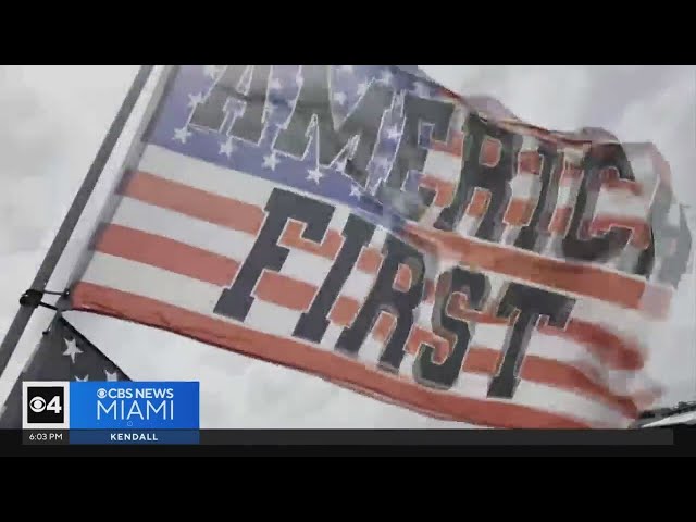 ⁣Supporters back Trump at Mar-a-Lago