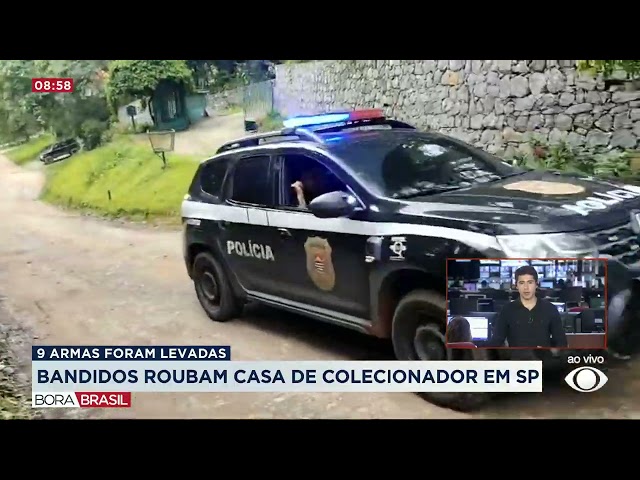 ⁣Quadrilha invade casa de colecionador, rouba 9 armas e faz 3 reféns em SP