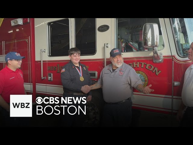 ⁣Junior firefighter recognized as a hero for saving girl choking at Fall River restaurant