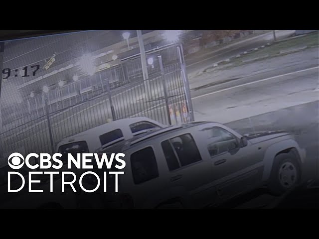 ⁣Thieves steal catalytic converter from Detroit dealership