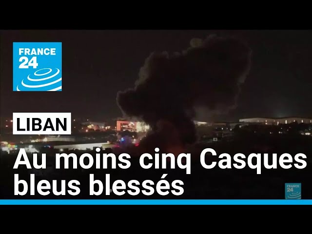 ⁣Au moins cinq Casques bleus blessés au Liban où Israël intensifie ses frappes • FRANCE 24