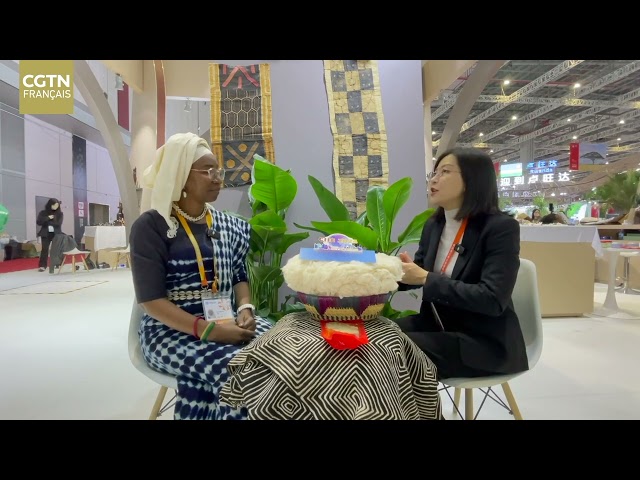 ⁣Le Mali expose des objets d'art et des produits agricoles pour attirer les investisseurs. #CIIE