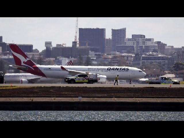 ⁣Qantas plane makes emergency landing in Sydney