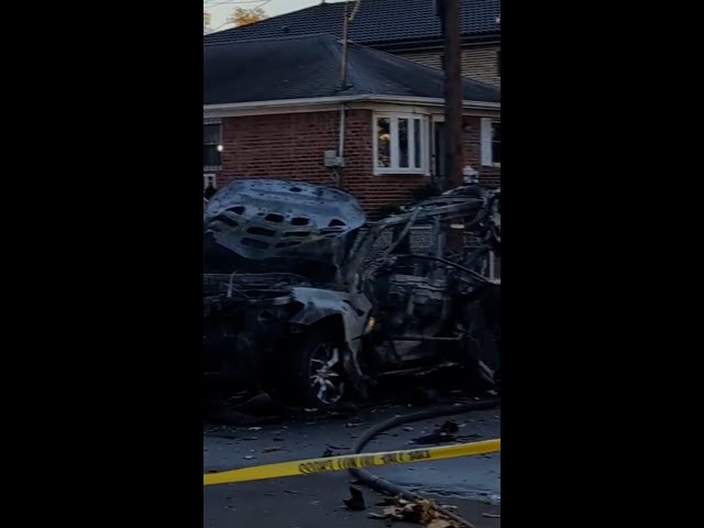 ⁣Videos show car explosion and aftermath in New York #Shorts