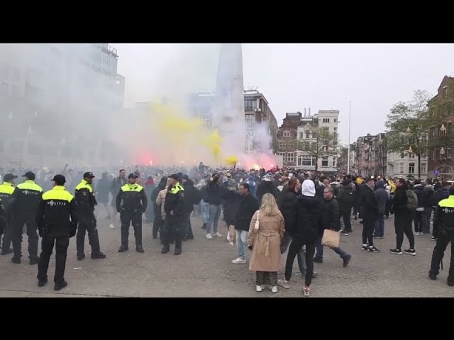 ⁣Amsterdam: Eskalation nach Angriffen auf israelische Fans – Rückführungen und Protestverbot