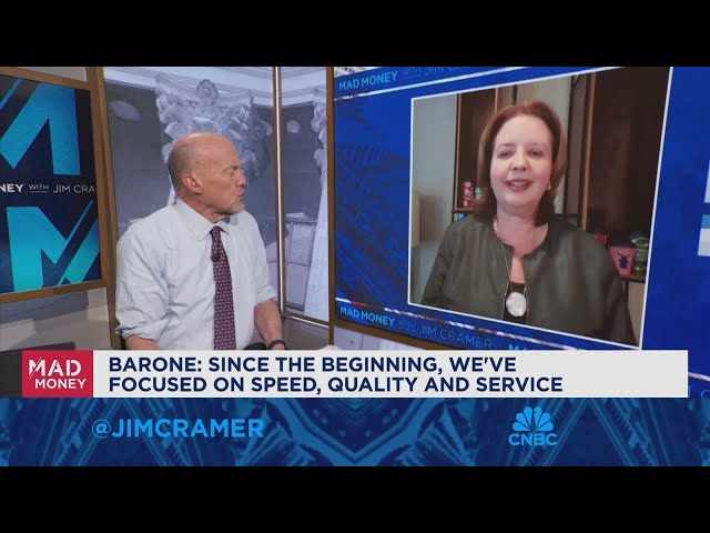 ⁣Dutch Bros. CEO Christine Barone goes one-on-one with Jim Cramer