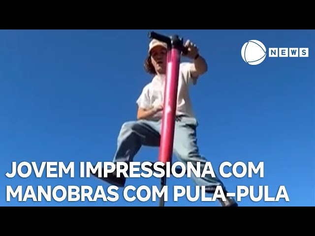 ⁣Jovem impressiona pelas manobras que realiza com pula pula