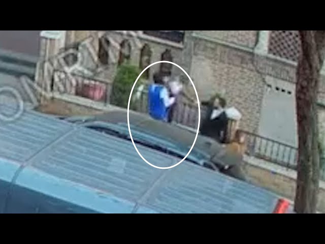 ⁣WARNING | Attempted kidnapping in New York caught on camera