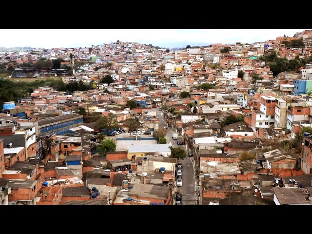 ⁣Portraits of Latin America: Claudio and Favio Miranda on Brazil’s Favelas