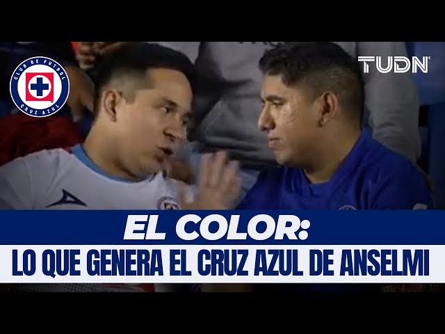 ⁣¿Quién para...? ¡Aficionado de Cruz Azul vivió al máximo con amigos el duelo contra Tigres! | TUDN