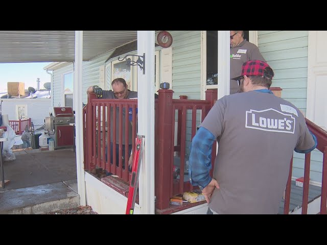 ⁣Rebuilding Together Colorado teams up with Lowe's to work on repairs to veteran's home.