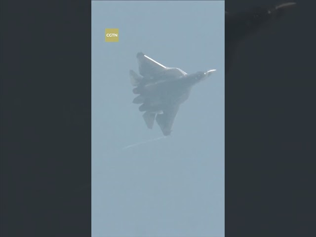 ⁣Russia's Su-57 fighter jet conducts stunning flight show in China