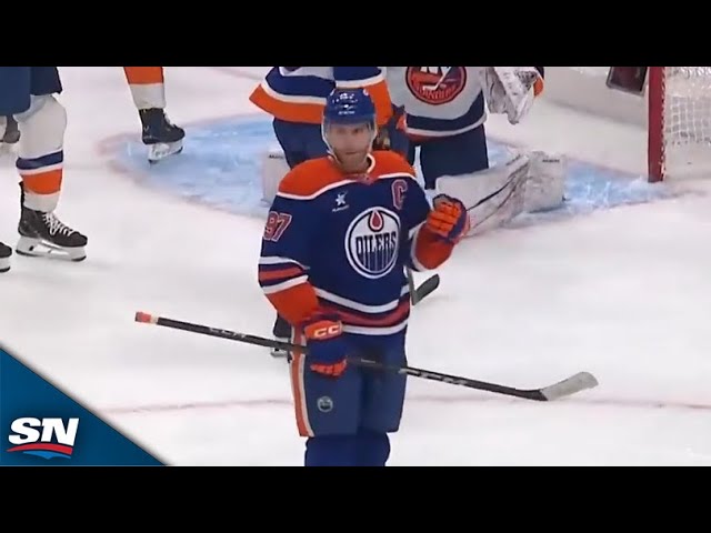 ⁣Oilers' Connor McDavid Finishes Ryan Nugent-Hopkins' Pretty No-Look Feed