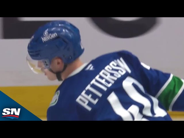 ⁣Canucks' Elias Pettersson Finishes Power-Play In Style Vs. Flames