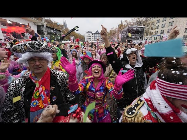 ⁣No Comment: Zehntausende feiern Karneval in Deutschland