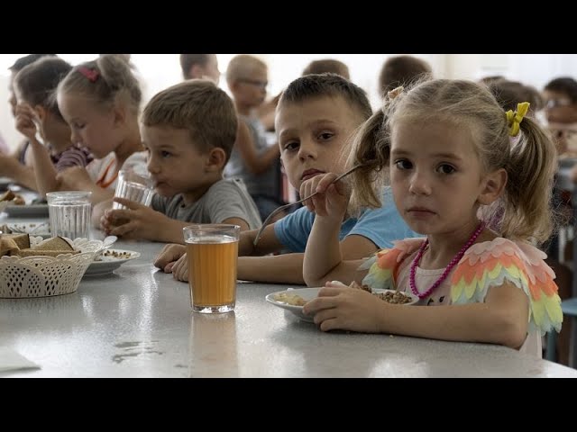 ⁣Les enfants ukrainiens enlevés par la Russie seraient destinés à servir son armée, selon le com…