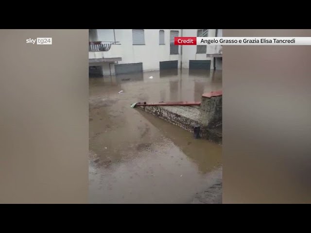 ⁣Maltempo a Catania, alluvione invade garage e abitazioni