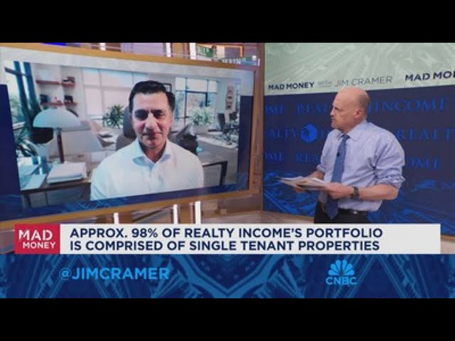 ⁣Realty Income Corporation CEO goes one-on-one with Jim Cramer