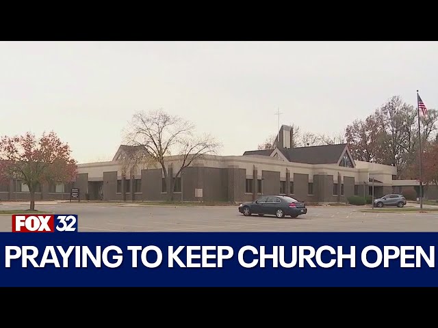 ⁣Parishioners in Oakbrook Terrace rally to keep church doors open