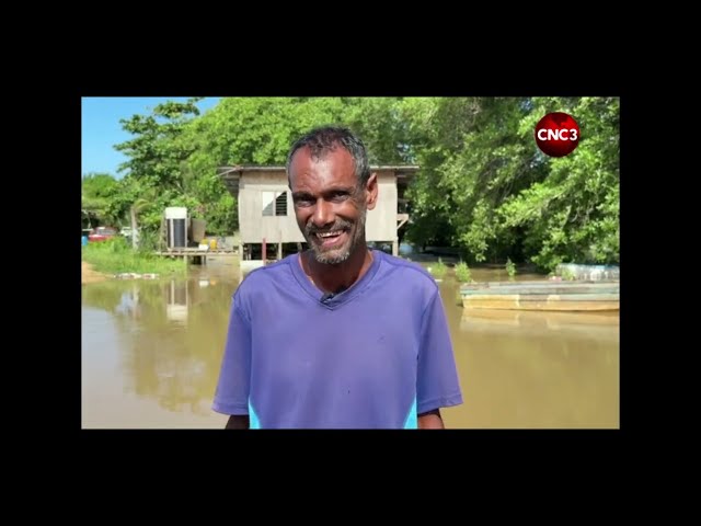 ⁣Flood threatens Woodland homes; residents on high alert