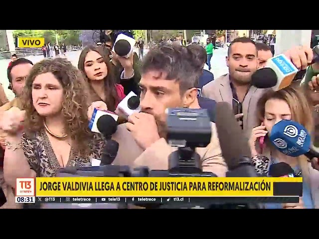 ⁣Así fue la llegada de Jorge Valdivia al centro de Justicia para su reformalización