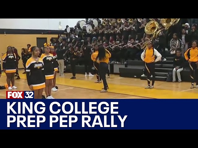 ⁣The Jaguars of King College Prep bring the energy to Orange Friday