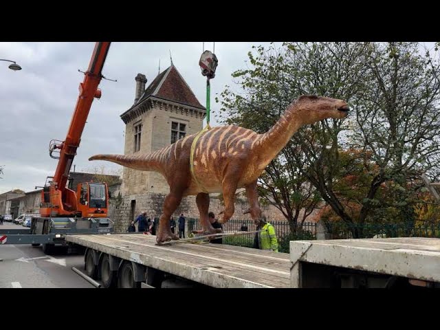 ⁣Un Iguanodon de 7m de long au cœur de Saint-Dizier