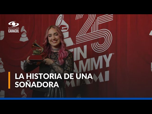 ⁣Ela Taubert, colombiana que cantó junto a Joe Jonas en los Latin Grammy, se robó todas las miradas