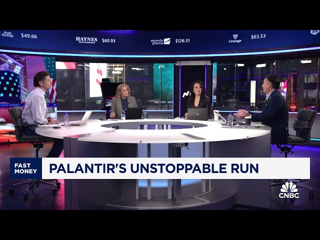 ⁣Palantir surges after announcing its move to Nasdaq