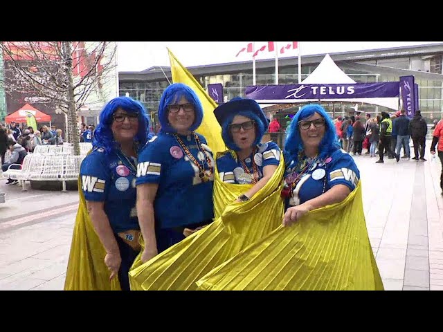 ⁣Fans take in Grey Cup festivities