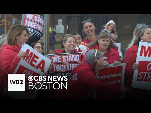 ⁣Football resumes in Marblehead during the teacher strike on the North Shore