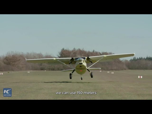 ⁣"Pickup truck of the sky" on show at Airshow China