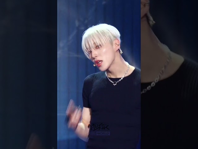 ⁣TWIST YA - MoonJongUp #TWIST_YA #MoonJongUp #문종업 #Shorts #MusicBank | KBS WORLD TV